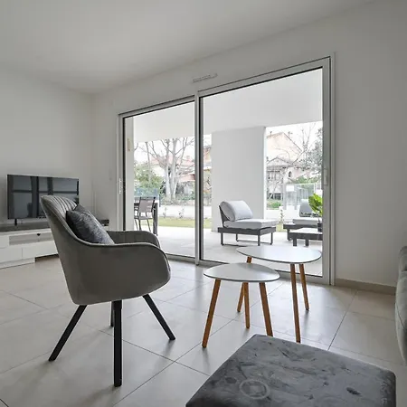 T4 Neuf - Jardin-terrasse Et Piscine - Acces Direct Plages Et Centre Village - App C 12