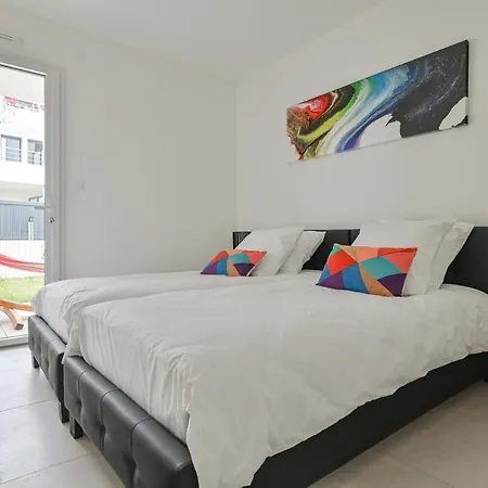 T4 Neuf - Jardin-terrasse Et Piscine - Acces Direct Plages Et Centre Village - App C 12